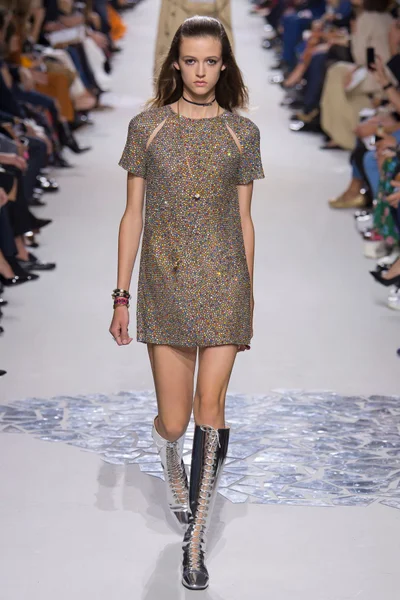 Look 47